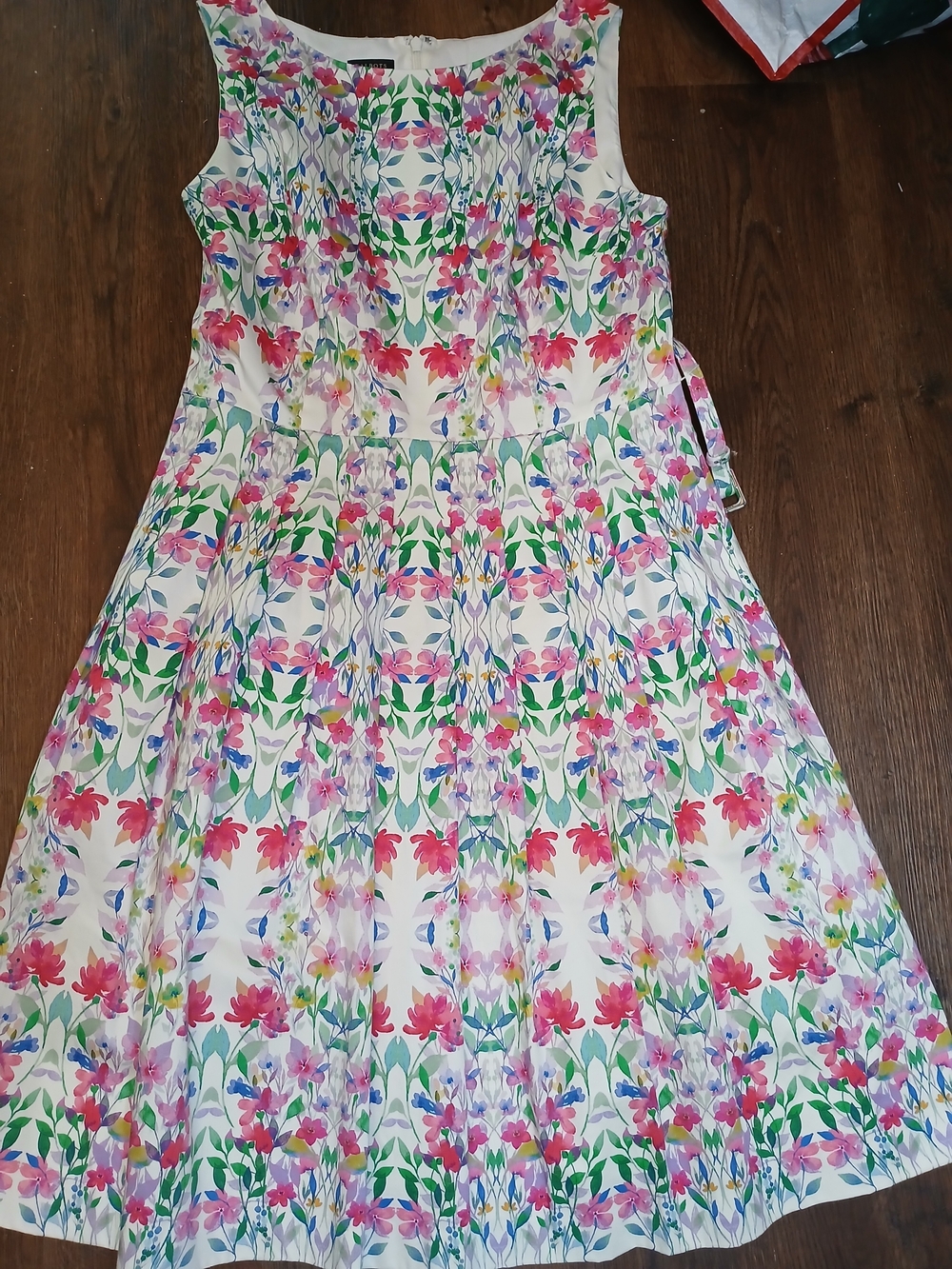 Talbats Flowal Dress With Belt Size 8